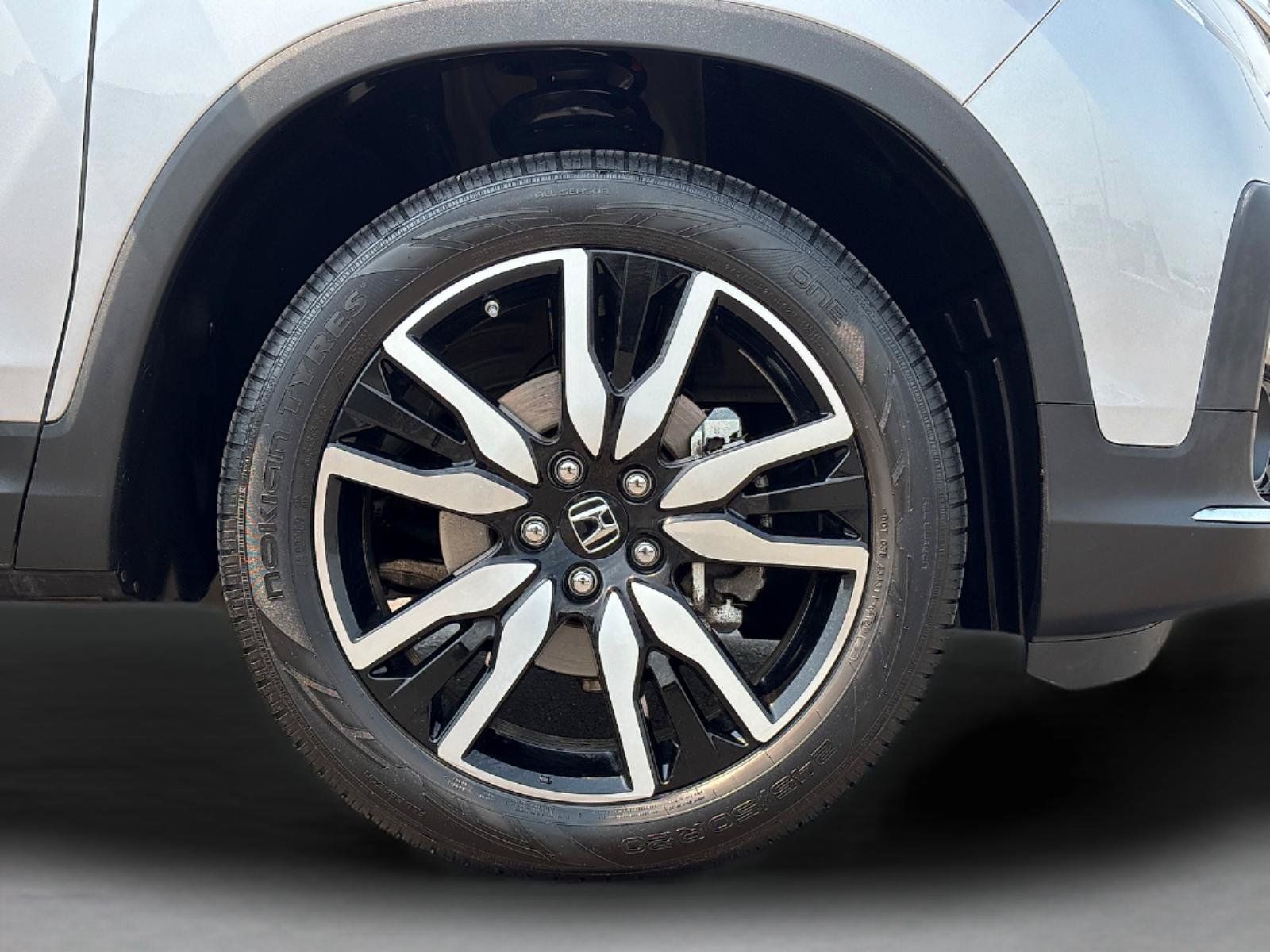 Certified 2022 Honda Pilot Touring image 12