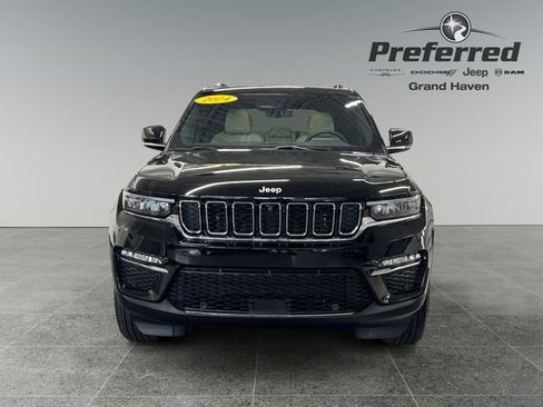 Used 2024 Jeep Grand Cherokee Limited w/ Luxury Tech Group II AWD/4WD image 11