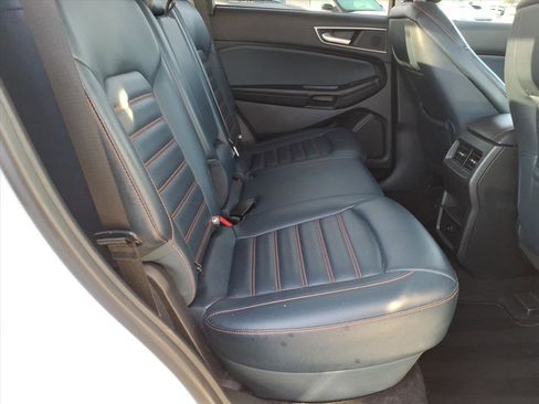 Used 2024 Ford Edge SEL w/ Sport Appearance Package image 14