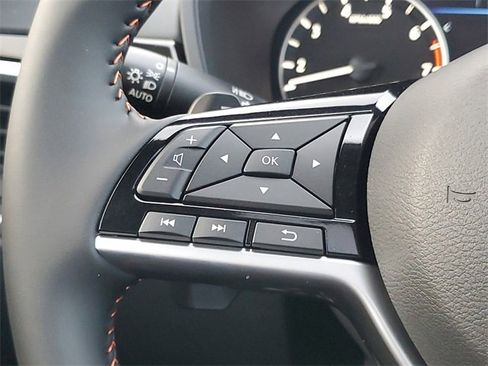 New 2025 Nissan Altima 2.5 SR w/ SR Premium Package image 13