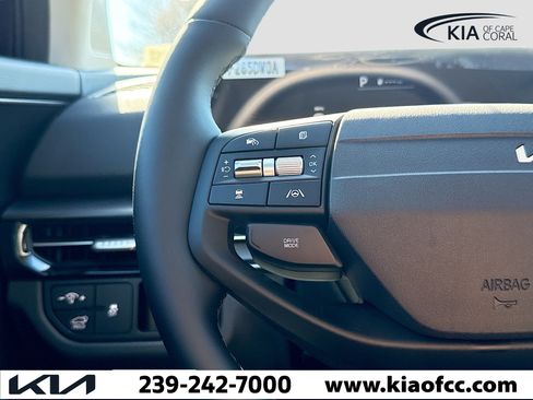 New 2026 Kia Sportage EX w/ EX Panorama Roof Package image 36