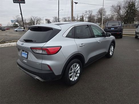 Used 2020 Ford Escape SE image 6