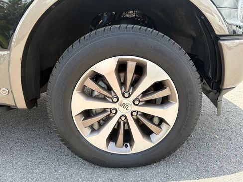 Used 2019 Ford F150 King Ranch w/ Equipment Group 601A Luxury AWD/4WD image 14