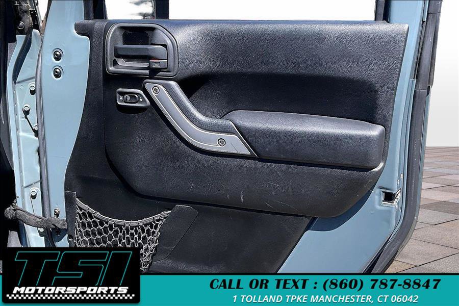 Used 2014 Jeep Wrangler Unlimited Sahara w/ Dual Top Group AWD/4WD image 22