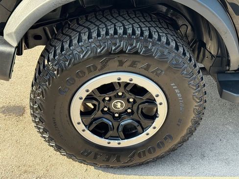 Used 2023 Ford Bronco Big Bend w/ Sasquatch Package AWD/4WD image 50