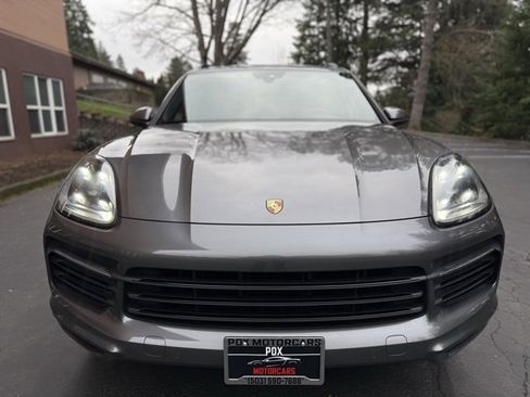 Used 2019 Porsche Cayenne image 2