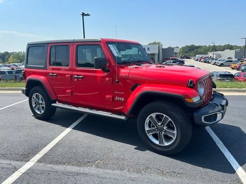 Used 2020 Jeep Wrangler Unlimited Sahara w/ Dual Top Group AWD/4WD image 15