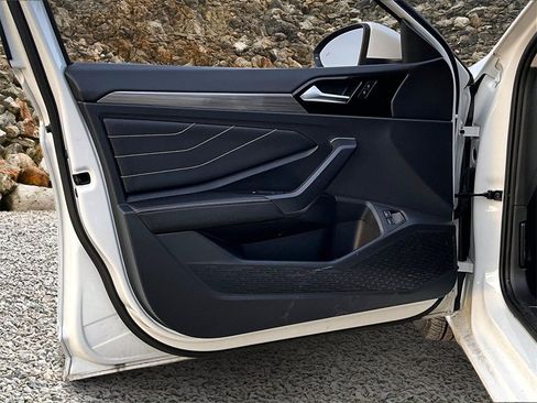 Used 2022 Volkswagen Jetta SEL image 21