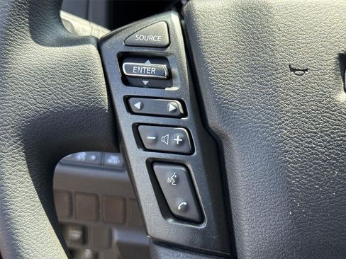 Used 2022 Nissan Frontier SV RWD image 32