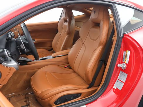 Used 2016 Ferrari F12 Berlinetta RWD image 5