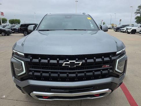Used 2025 Chevrolet Suburban Z71 AWD/4WD image 9