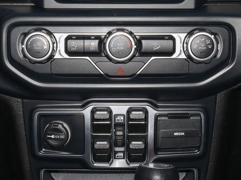 Used 2019 Jeep Wrangler Unlimited Sport S image 11