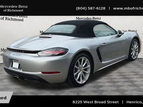 Used 2019 Porsche 718 Boxster RWD image 2