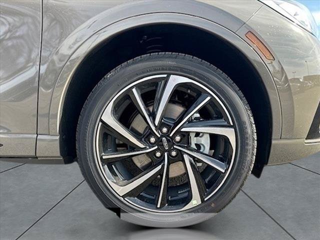 New 2025 Lincoln Corsair Grand Touring w/ Equipment Group 301A AWD/4WD image 4