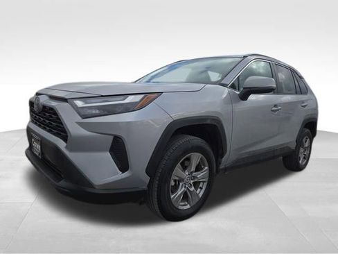 Used 2023 Toyota RAV4 XLE image 5