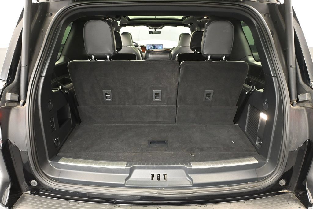 Used 2022 Lincoln Navigator Reserve w/ Equipment Group 201A AWD/4WD image 37