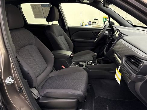 Used 2025 Subaru Forester Premium image 22