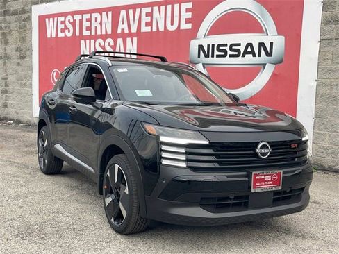 New 2026 Nissan Kicks SR image 2