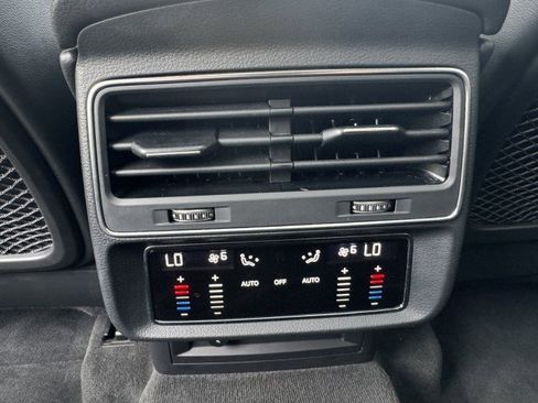 Used 2020 Audi SQ7 Premium Plus w/ Driver Assistance Package image 36