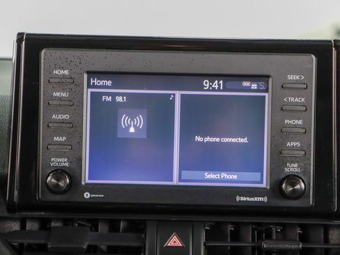 Used 2020 Toyota RAV4 LE image 19