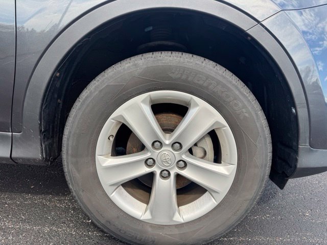 Used 2013 Toyota RAV4 XLE AWD/4WD image 9