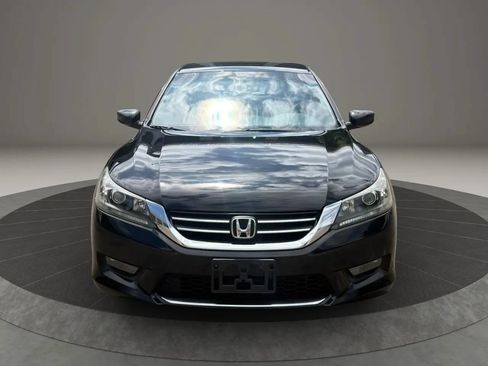 Used 2015 Honda Accord Sport image 2