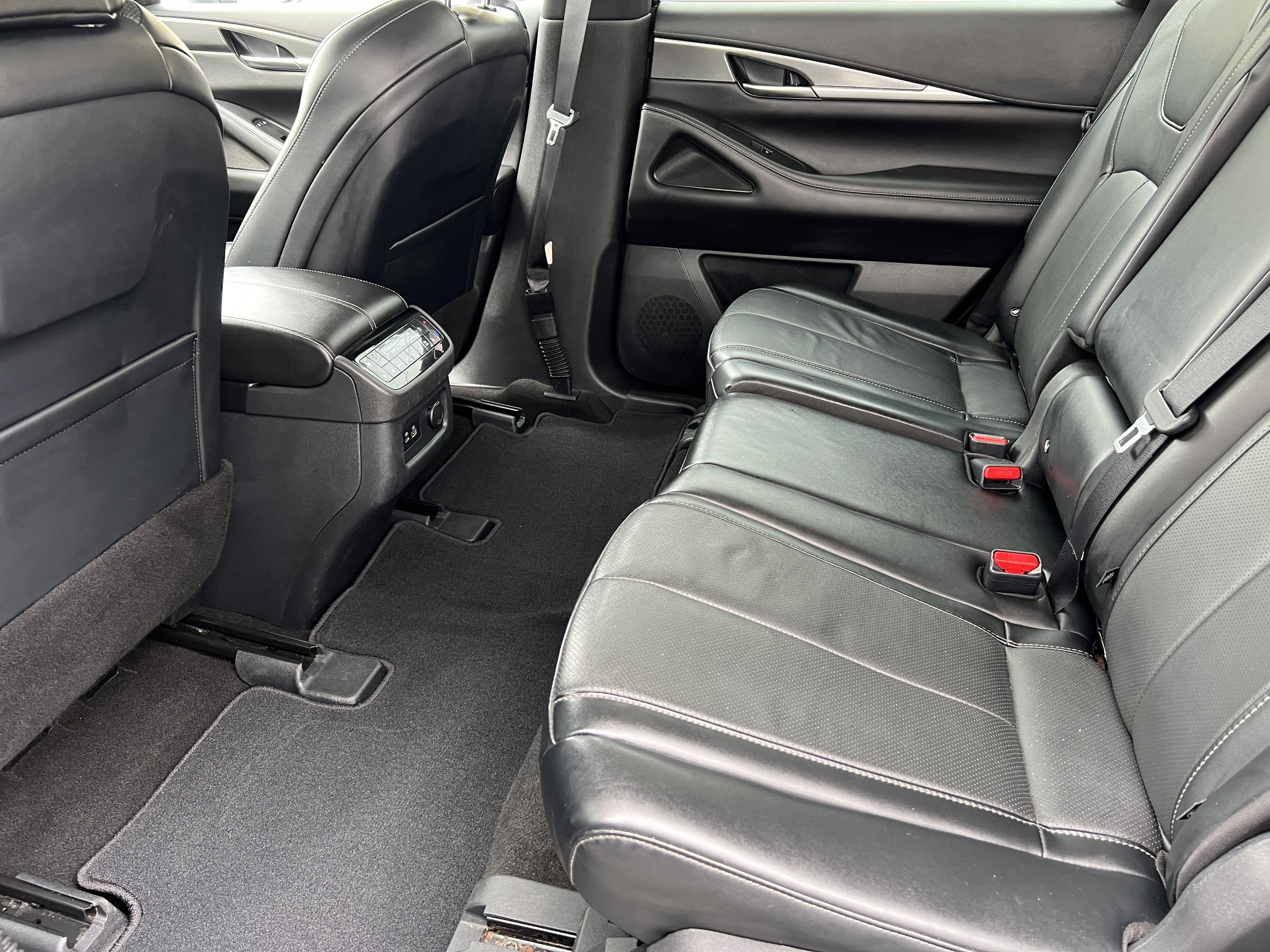 Used 2023 INFINITI QX60 Luxe AWD/4WD image 16