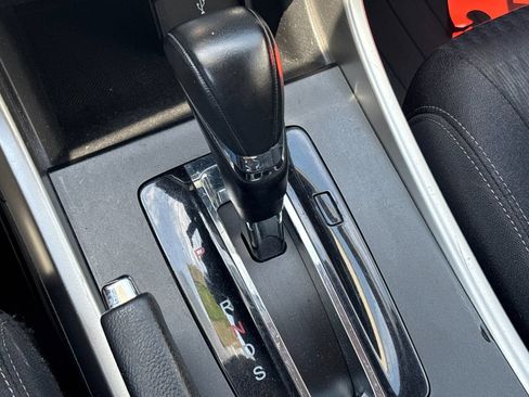 Used 2013 Honda Accord Sport image 21