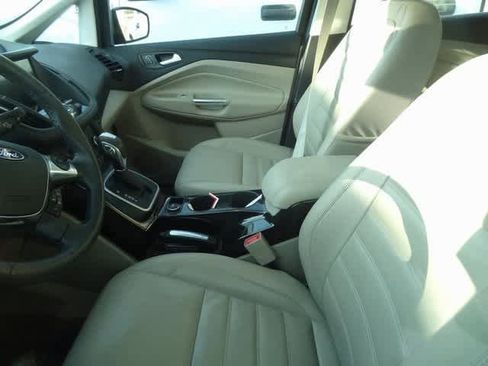 Used 2017 Ford C-MAX Titanium w/ Equipment Group 301A image 6