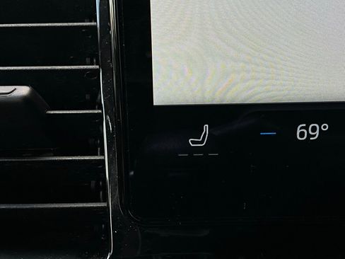 Used 2023 Ford Transit 350 XLT image 27