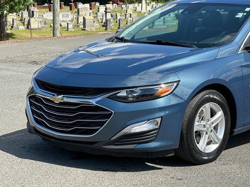 Used 2024 Chevrolet Malibu LS FWD image 32