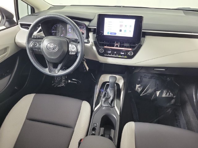 Used 2025 Toyota Corolla LE FWD image 15