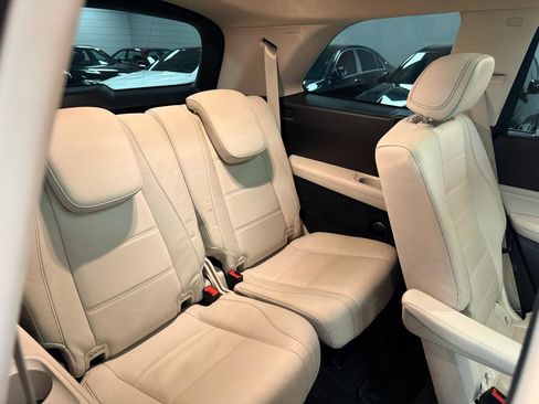 Used 2021 Mercedes-Benz GLS 450 4MATIC image 21