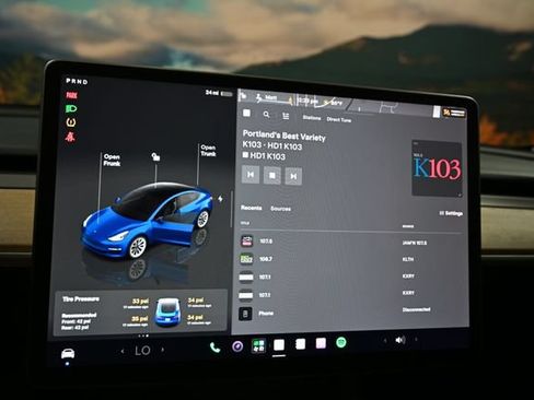 Used 2023 Tesla Model 3 Standard Range RWD image 25