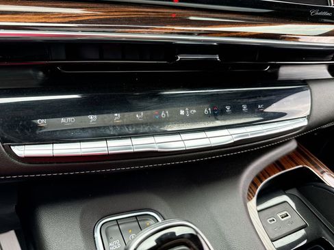 Used 2021 Cadillac Escalade Premium Luxury w/ Driver Assist Tech Package AWD/4WD image 19