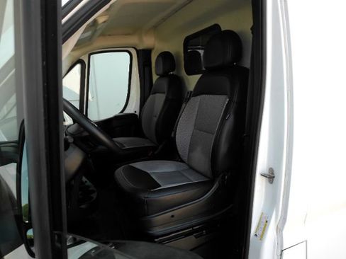 Used 2025 RAM ProMaster 3500 w/ Convenience Group FWD image 12