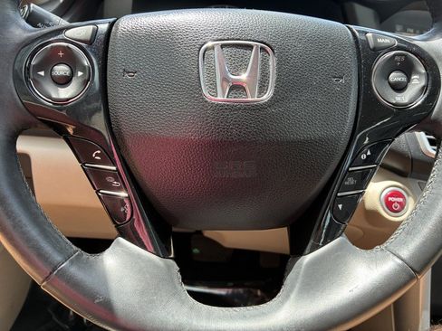 Used 2014 Honda Accord Touring image 9