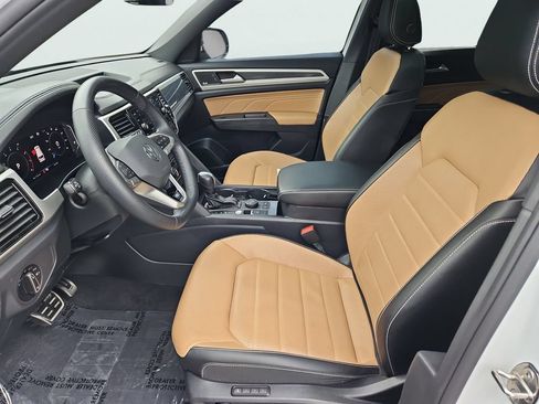 Used 2023 Volkswagen Atlas Cross Sport SEL Premium R-Line AWD/4WD image 36