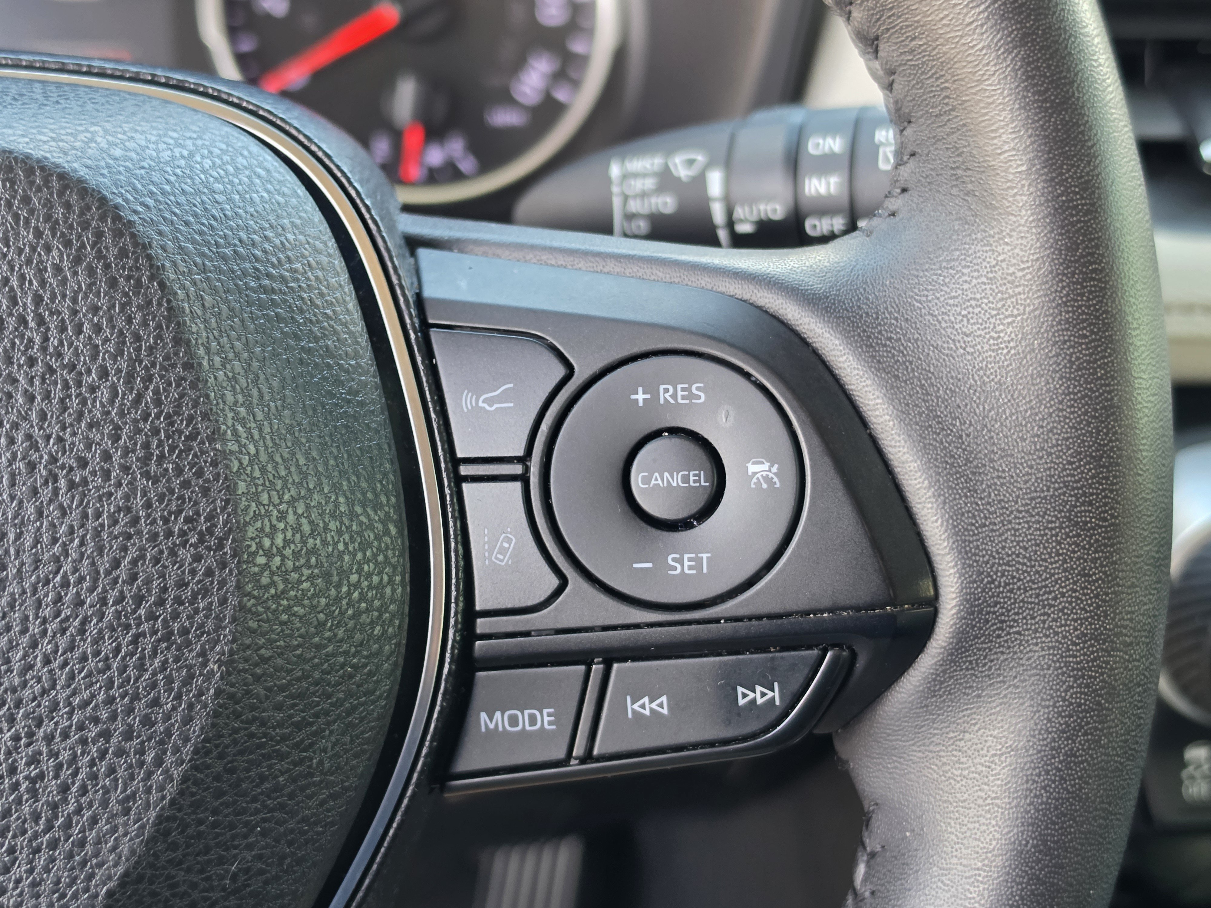 Used 2019 Toyota RAV4 XLE Premium w/ Advanced Technology Package FWD image 23