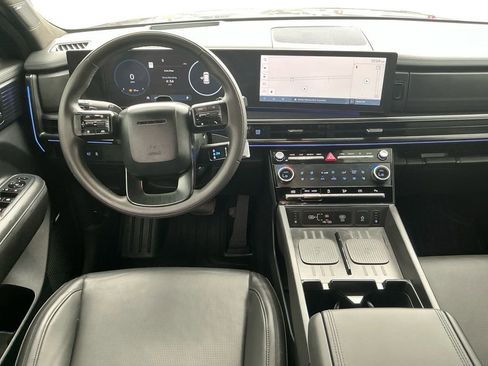 Used 2025 Hyundai Santa Fe Calligraphy image 17