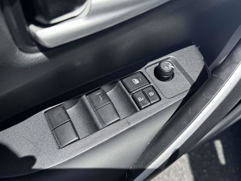 Used 2025 Toyota Corolla SE w/ SE Premium Package FWD image 49