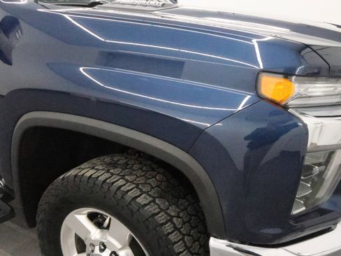 Used 2022 Chevrolet Silverado 2500 LT w/ Convenience Package image 21