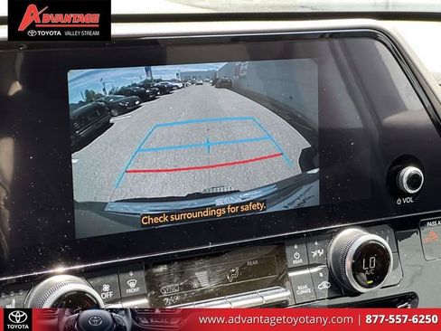 Certified 2024 Toyota Highlander XLE AWD/4WD image 36