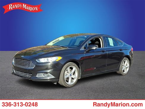 Used 2013 Ford Fusion SE image 1