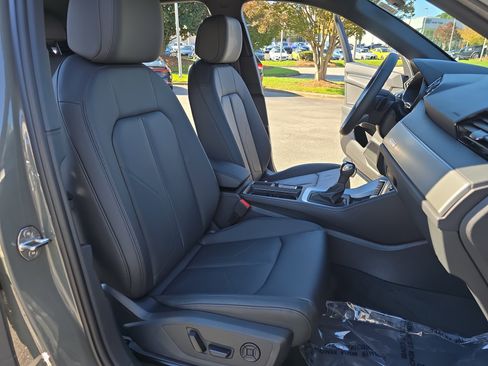 New 2025 Audi Q3 2.0T Premium image 10