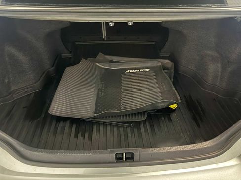 Used 2017 Toyota Camry LE image 24