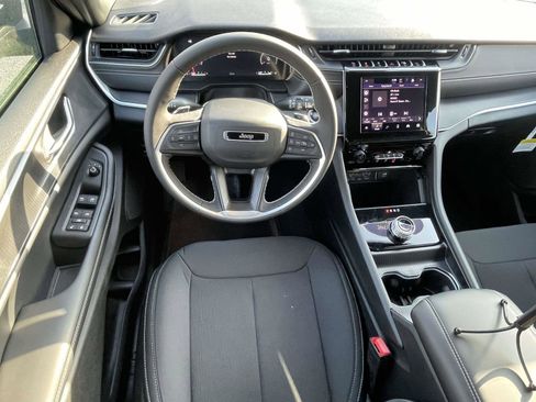 New 2026 Jeep Grand Cherokee Laredo RWD image 9