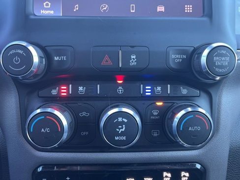 Used 2022 RAM 3500 Laramie w/ Night Edition image 27