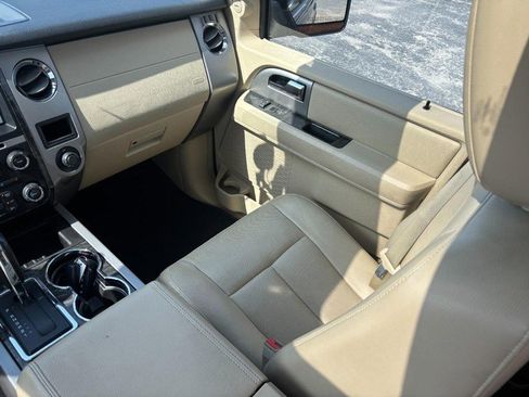 Used 2017 Ford Expedition Limited w/ Equipment Group 301A image 16