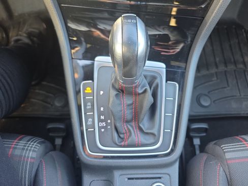 Used 2018 Volkswagen GTI S image 37